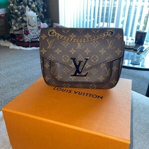 Louis Vuitton Passy NM MNG